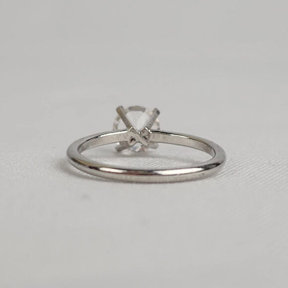 Vintage Silver Crystal Ring Size 8 - Picture 4 of 7